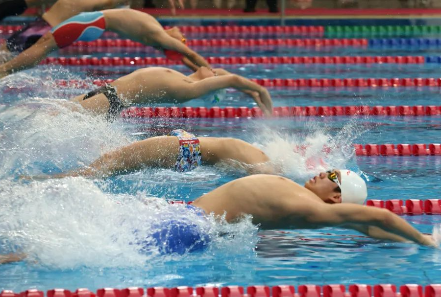 今天是北京时间2025年12月11日星期四,欢迎收看早报！