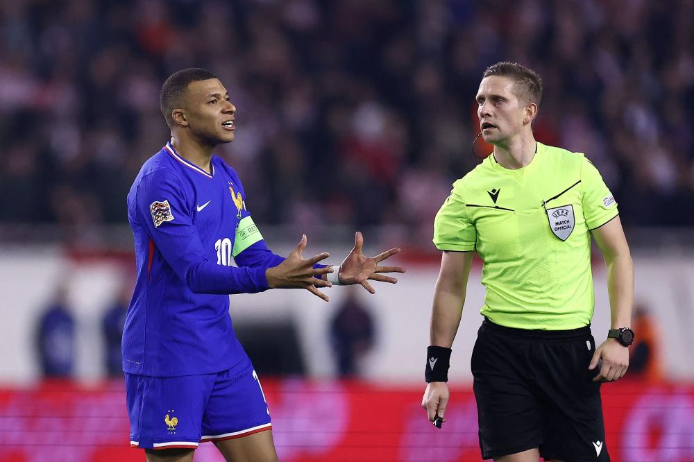 世联赛疯狂夜：巴西逆转日本，意大利横扫，冠军归属难料